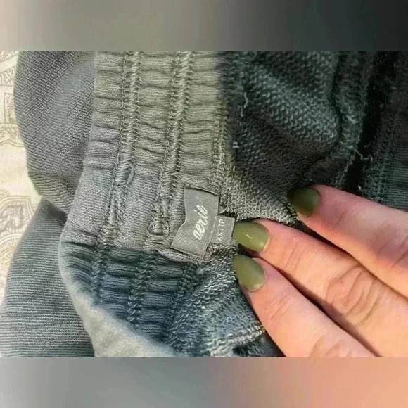 Aerie the chill jogger size xs oversized with drawstring green color - Picture 6 of 7